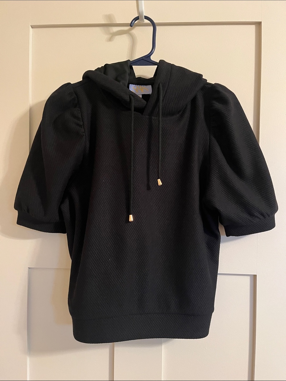 SSYS The Label. “Sophie” Short sleeve black  hoodie. Size XS. New without tags